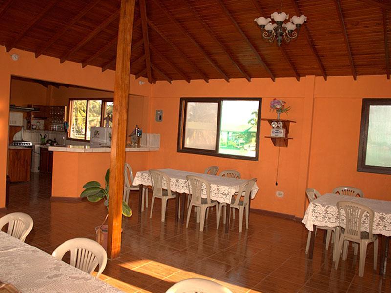 Hostal La Isla Del Descanso Puerto Villamil Dış mekan fotoğraf