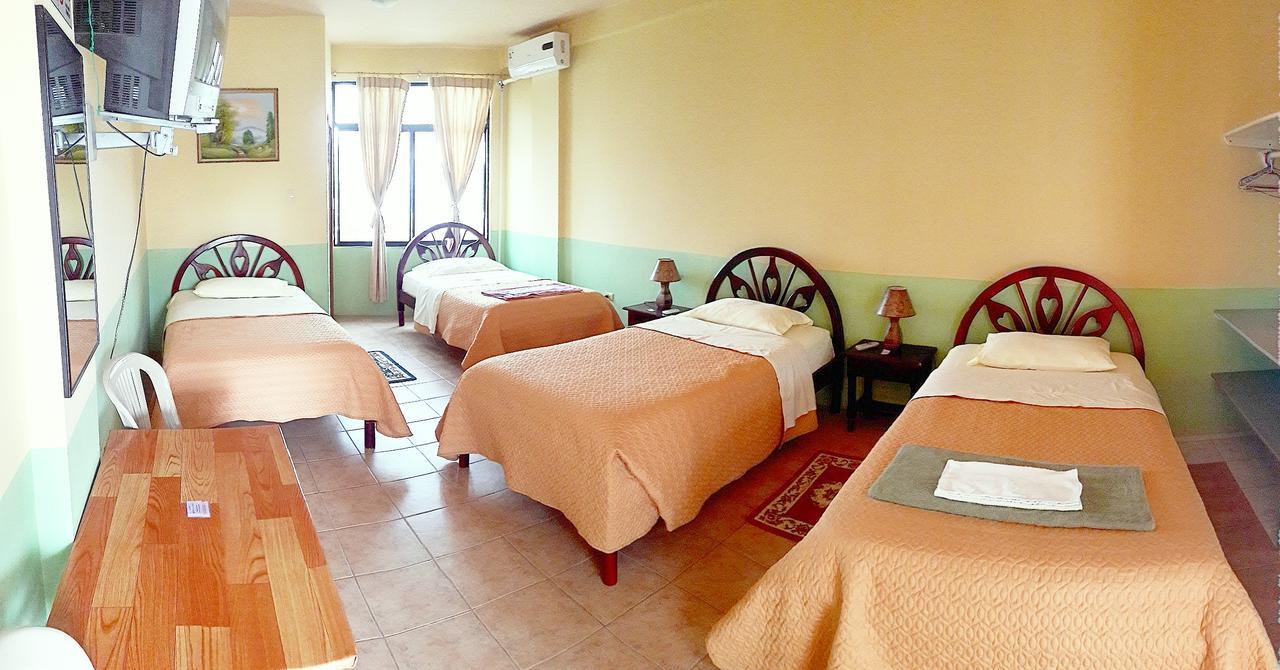 Hostal La Isla Del Descanso Puerto Villamil Dış mekan fotoğraf