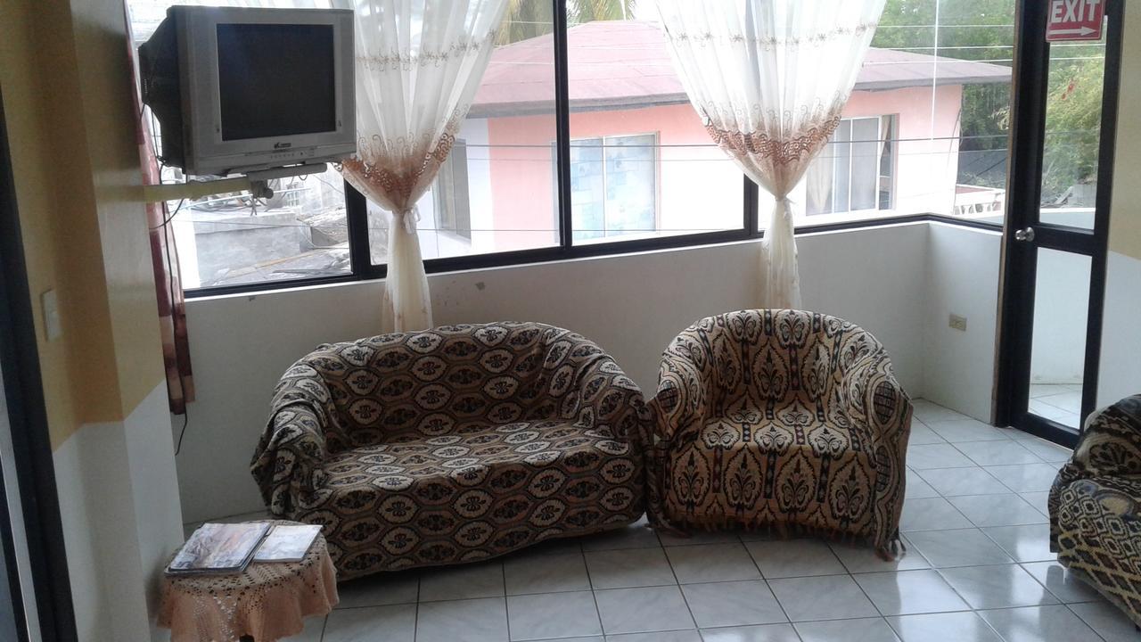 Hostal La Isla Del Descanso Puerto Villamil Dış mekan fotoğraf