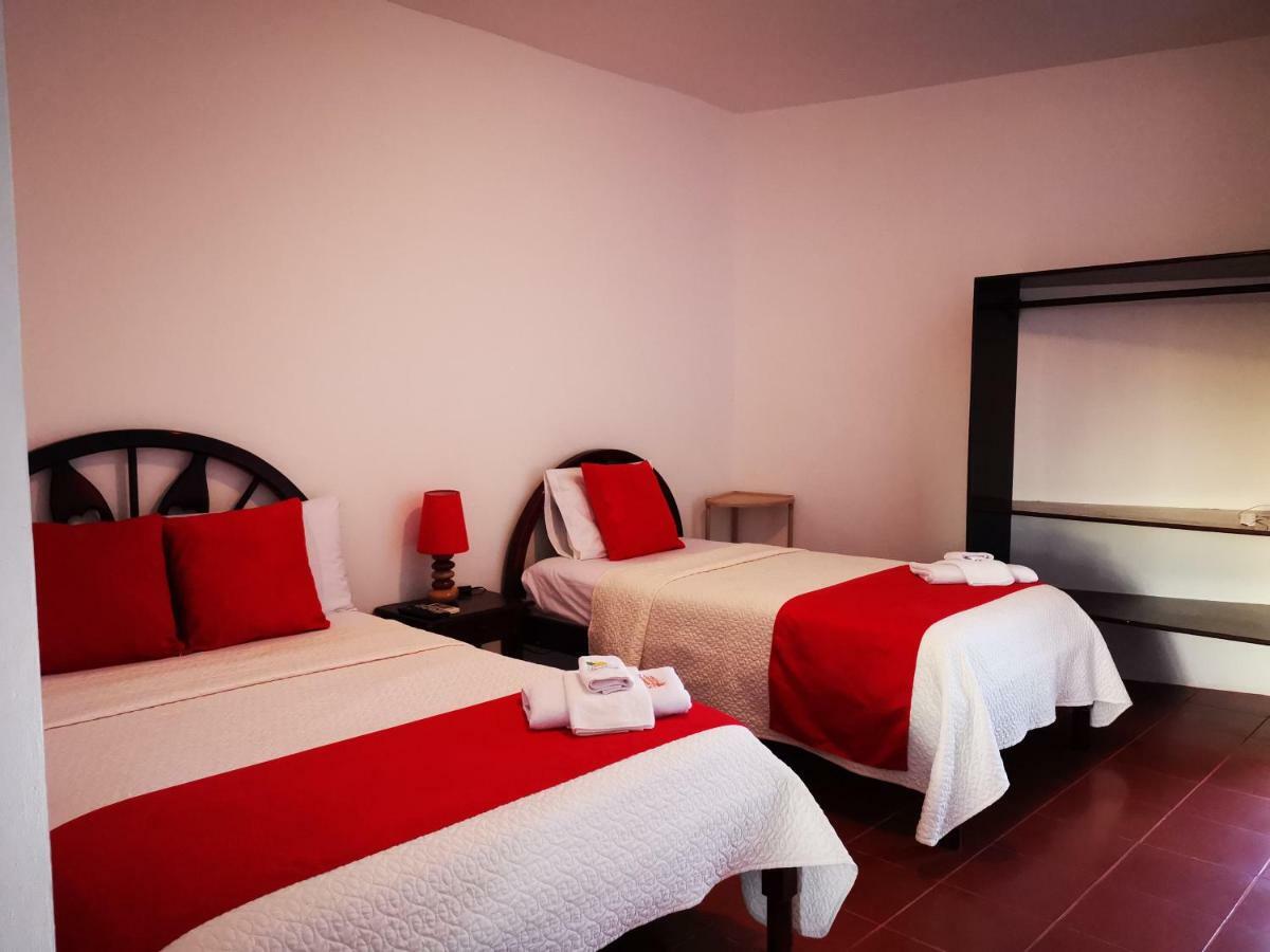 Hostal La Isla Del Descanso Puerto Villamil Dış mekan fotoğraf