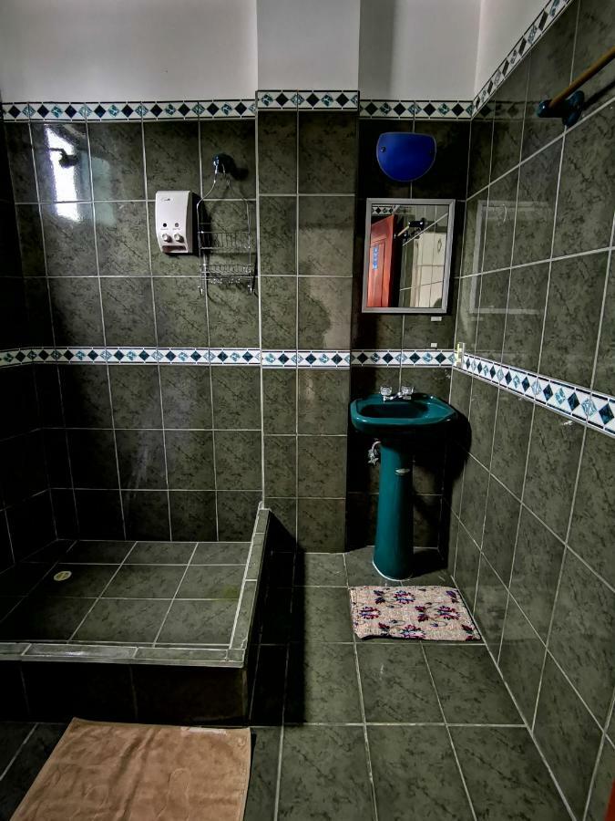 Hostal La Isla Del Descanso Puerto Villamil Dış mekan fotoğraf