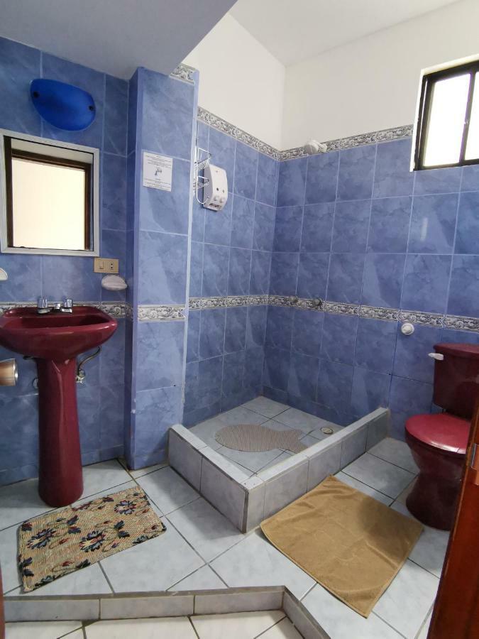 Hostal La Isla Del Descanso Puerto Villamil Dış mekan fotoğraf
