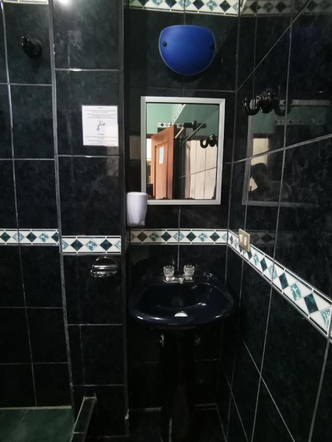 Hostal La Isla Del Descanso Puerto Villamil Dış mekan fotoğraf